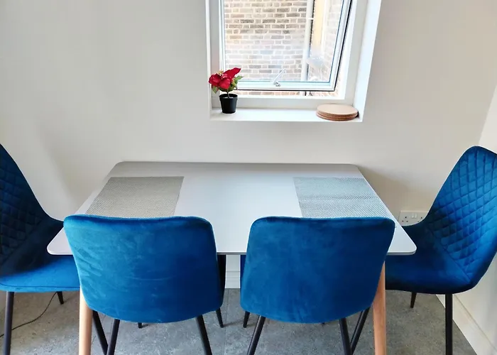New Refurbished One Bed Flat In The West London